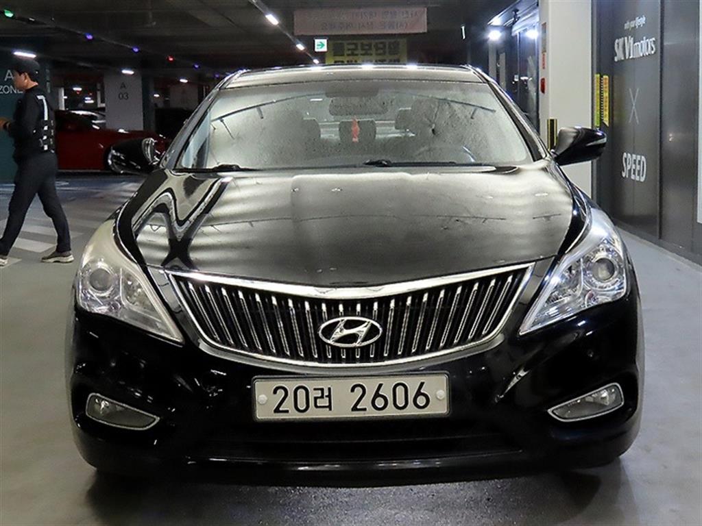 HYUNDAI Grandeur - Vista 2