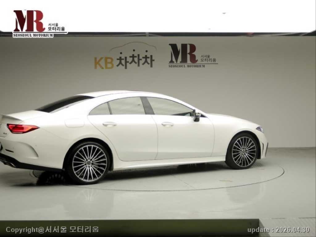 Mercedes Benz CLS Class - Vista 4