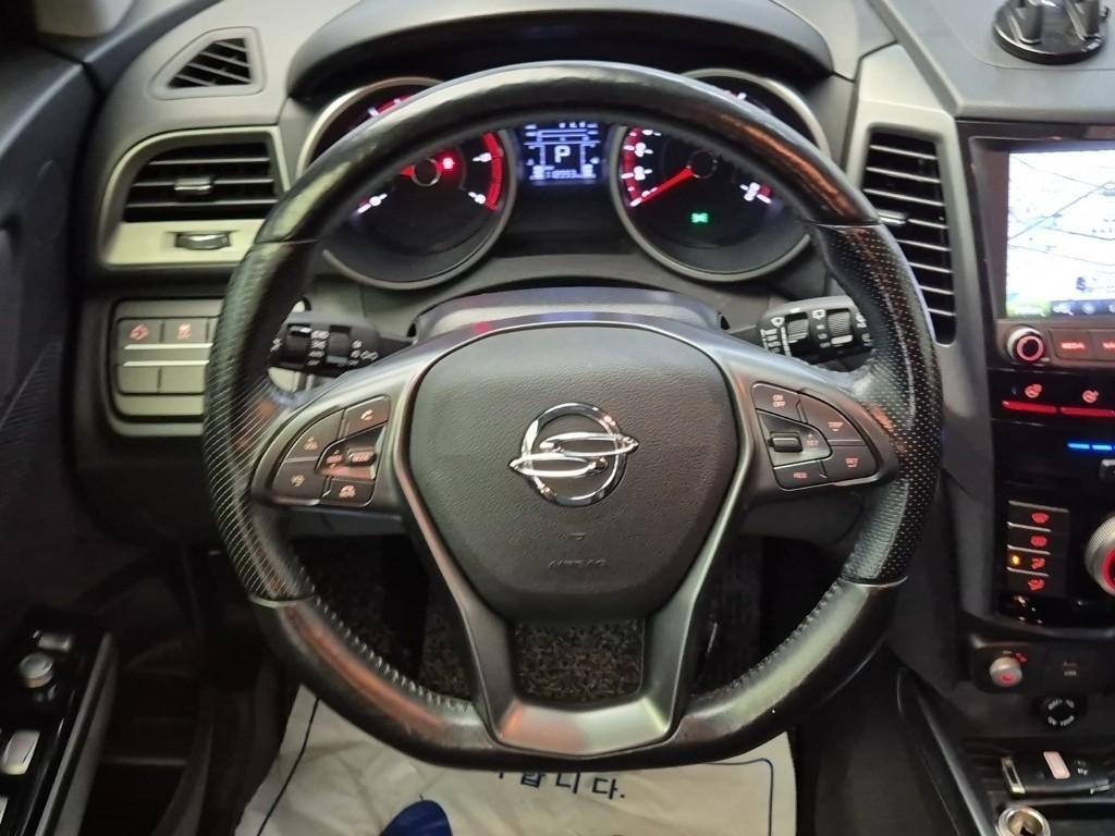 Ssangyong Tivoli - Vista 9