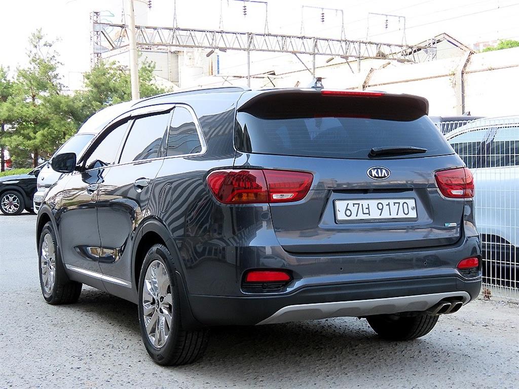 KIA Sorento - Vista 3