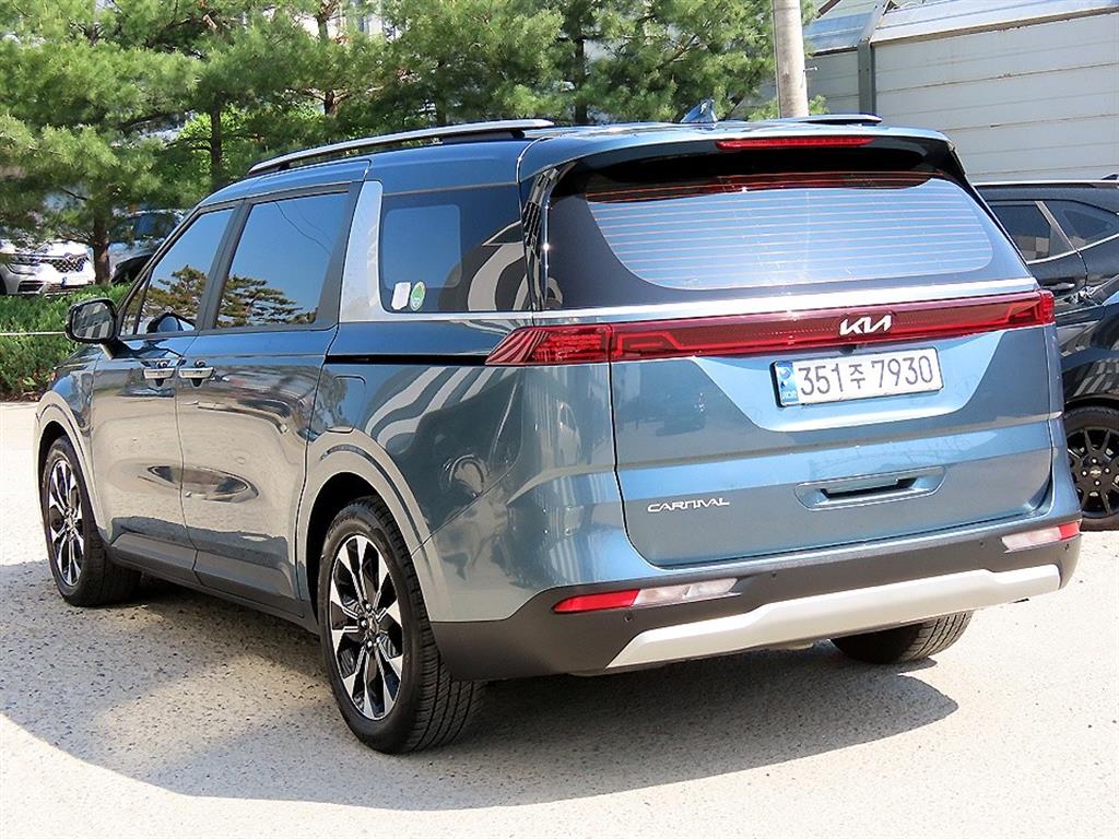 KIA Carnival - Vista 3