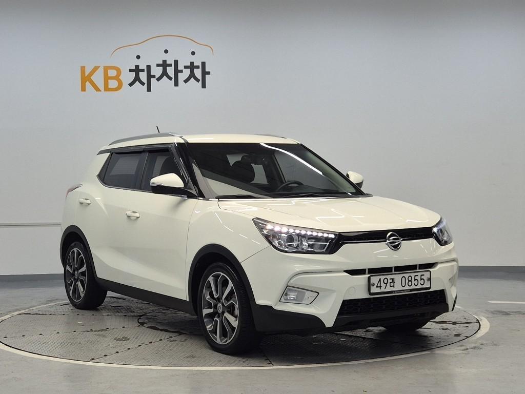 Ssangyong Tivoli - Vista 4