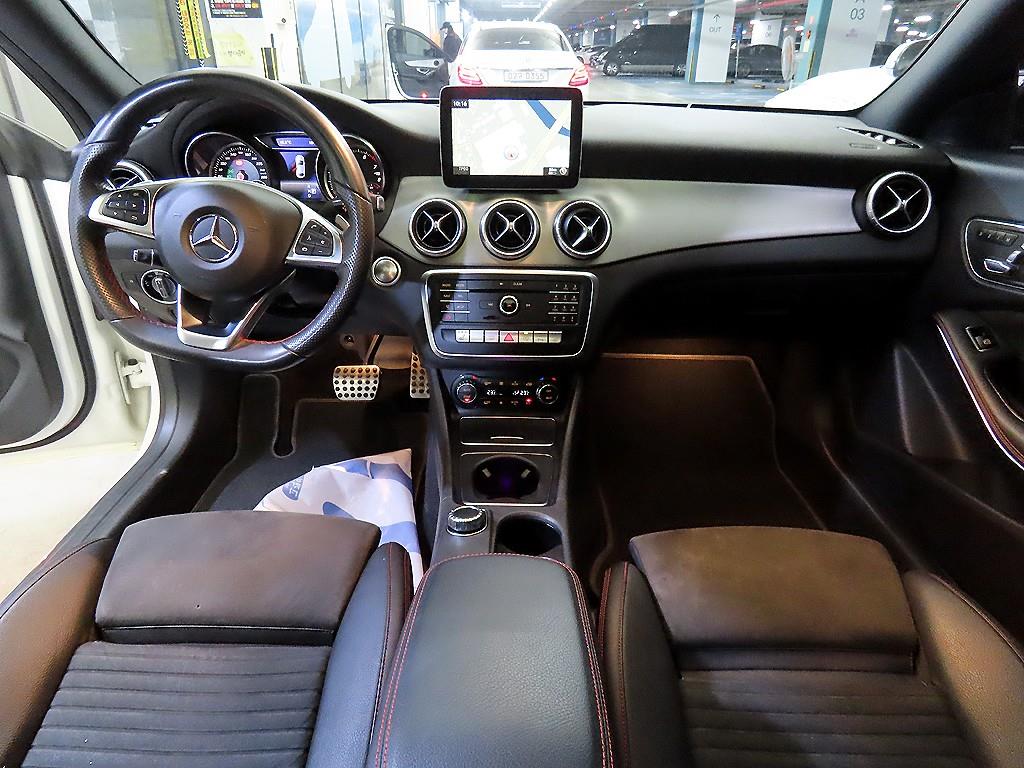 Mercedes Benz CLA Class - Vista 10