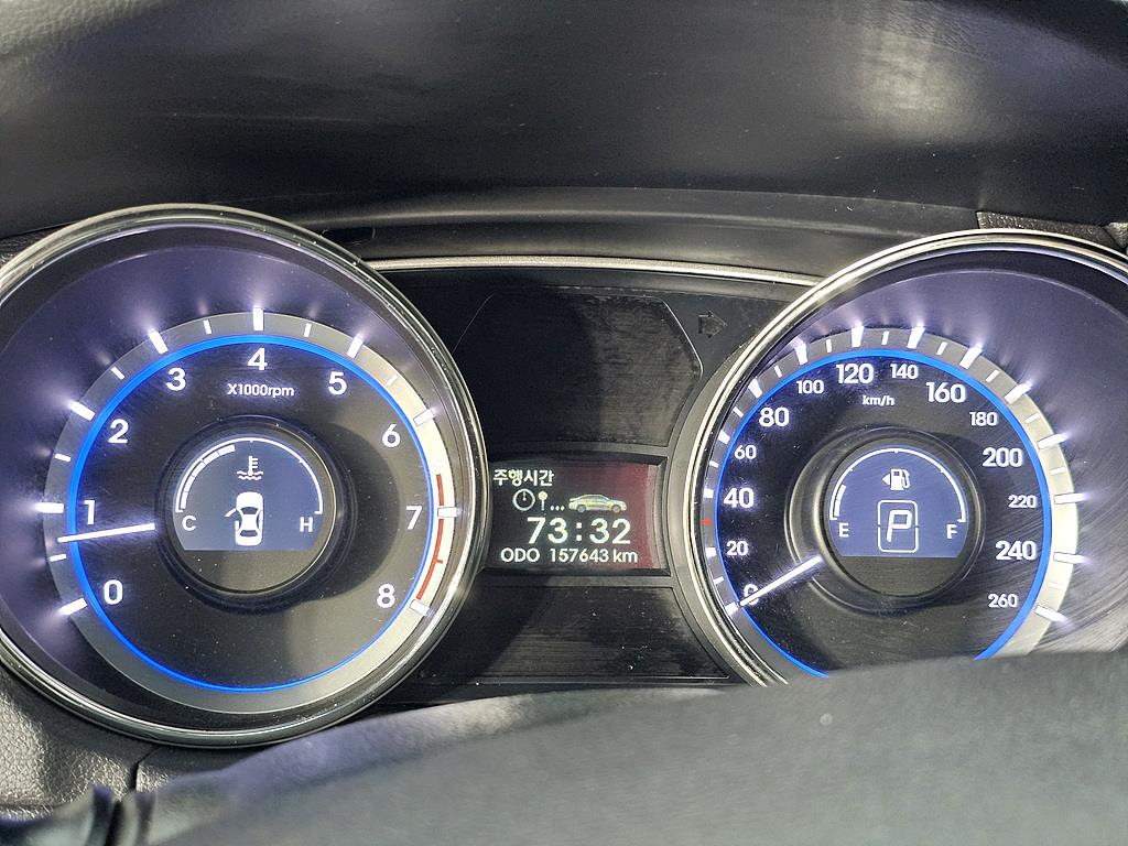 HYUNDAI Sonata - Vista 7