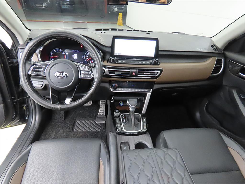 KIA Seltos - Vista 7