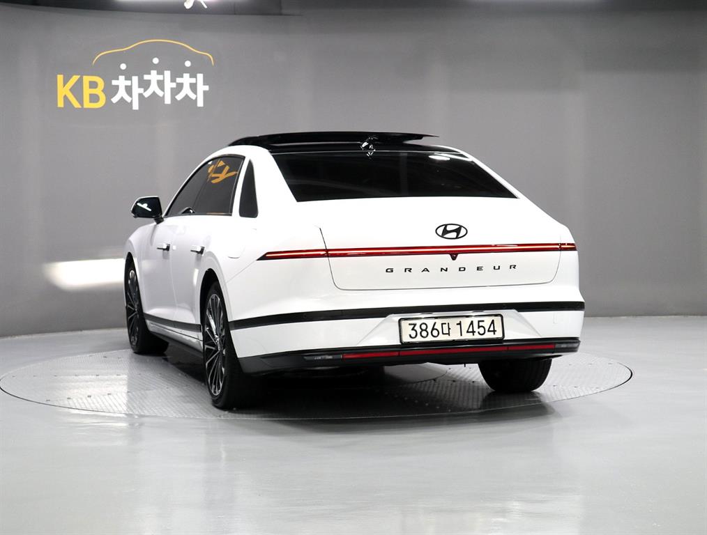 HYUNDAI Grandeur - Vista 4