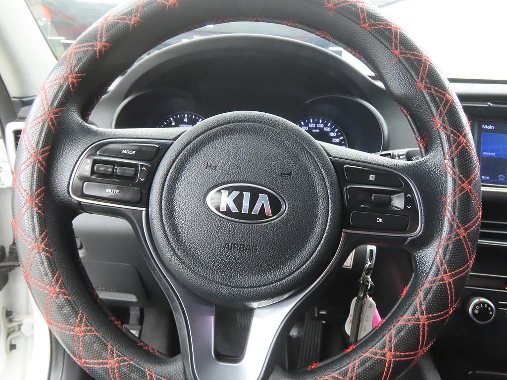 KIA K5 - Vista 8