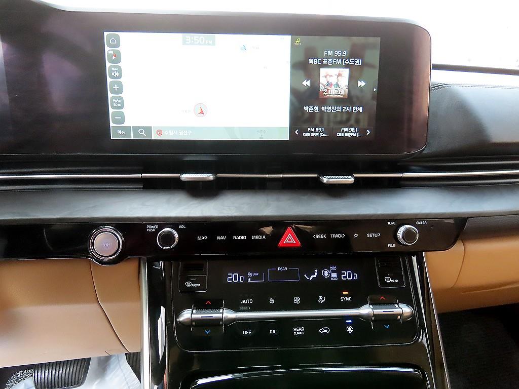 KIA Carnival - Vista 12