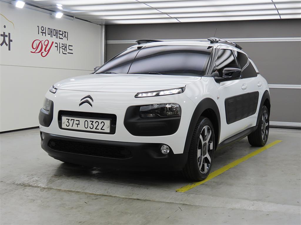 Citroen C4 2017 Blanco - Importación desde Corea - HF Imports Iquique - Foto 1