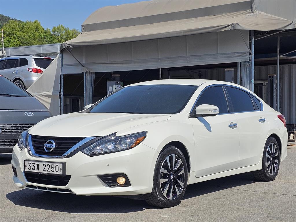 Nissan Altima 2018 Blanco - Importación desde Corea - HF Imports Iquique - Foto 1