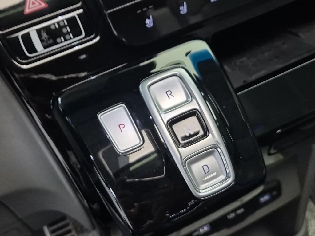 HYUNDAI Staria - Vista 8