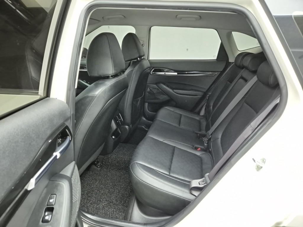 KIA Seltos - Vista 12