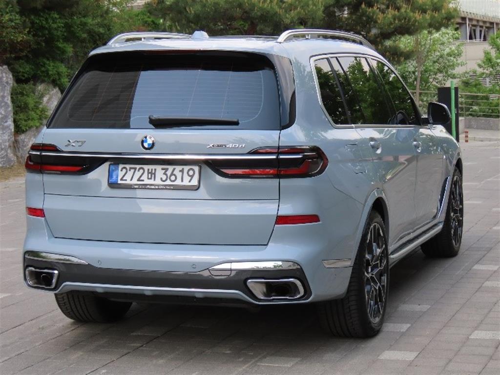 BMW X7 - Vista 5