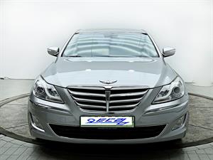 HYUNDAI Genesis - Vista 2