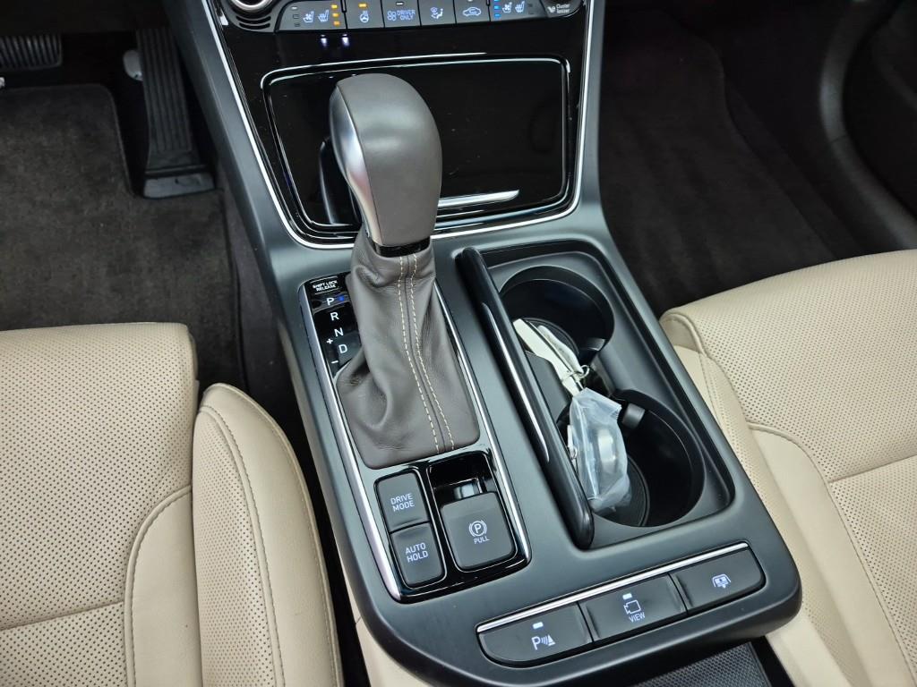 HYUNDAI Grandeur - Vista 8
