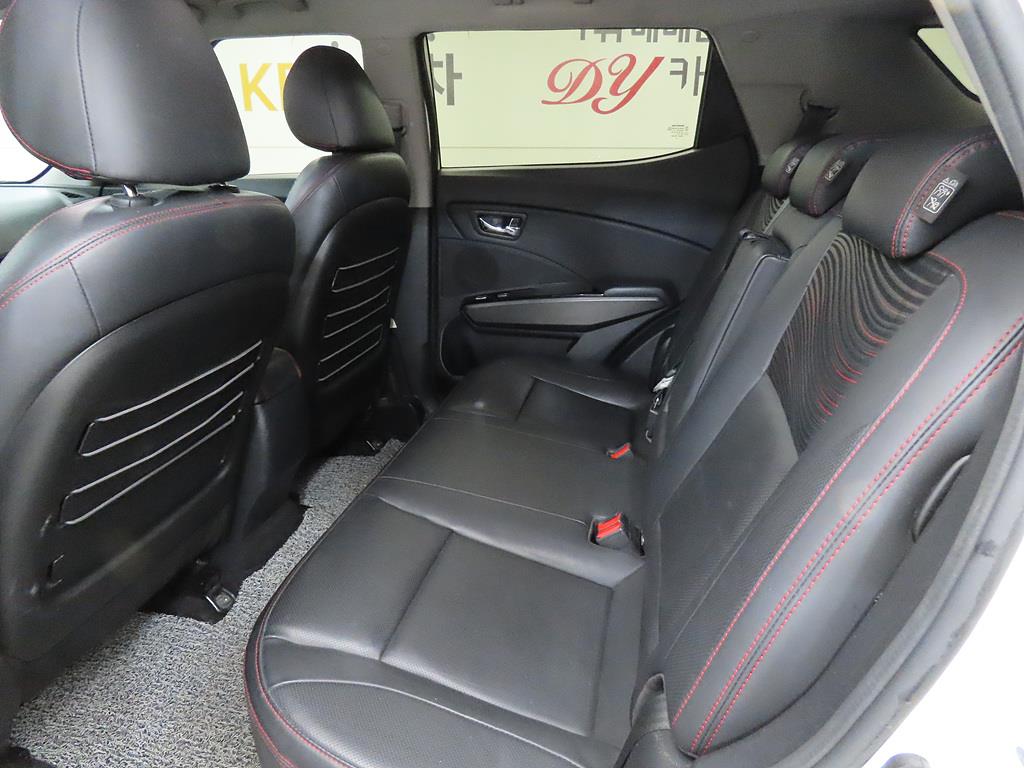 Ssangyong Tivoli - Vista 6