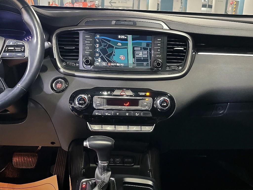 KIA Sorento - Vista 11
