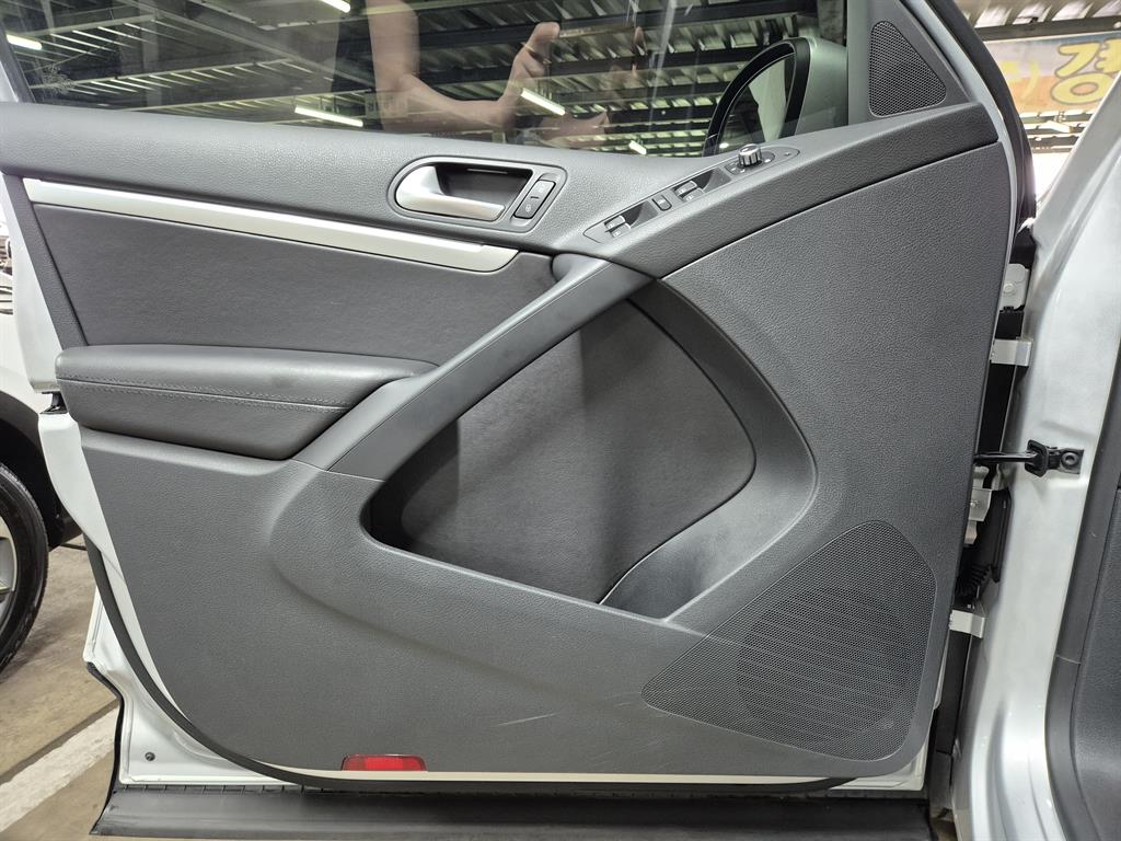 Volkswagen Tiguan - Vista 7