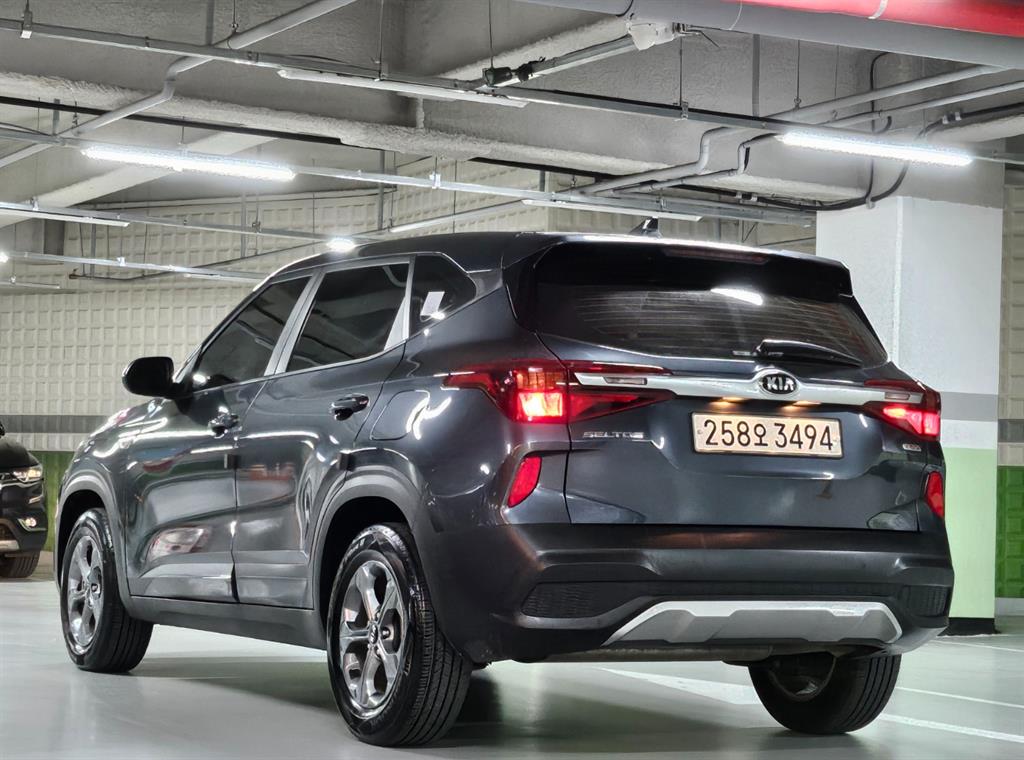 KIA Seltos - Vista 3