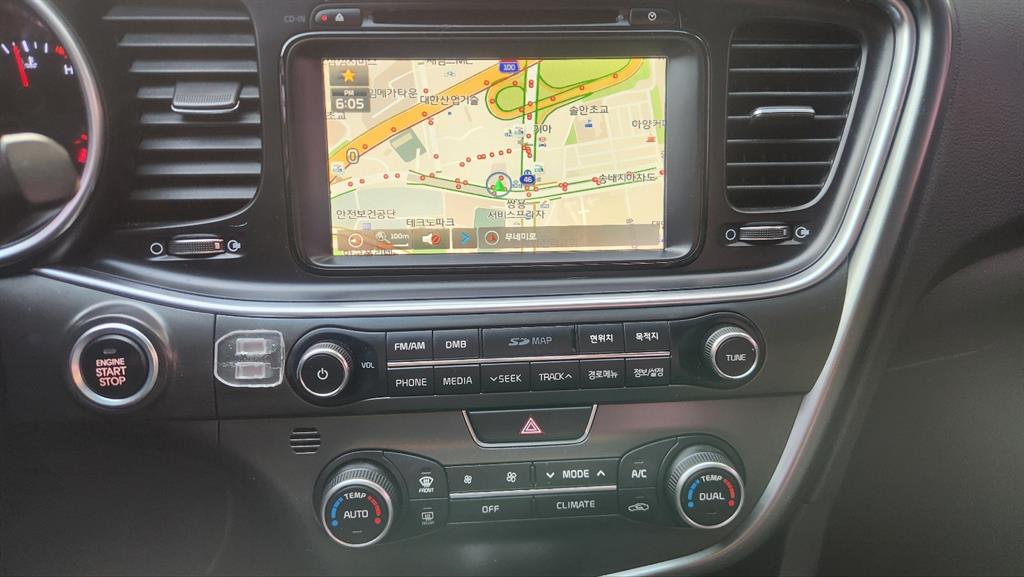 KIA K5 - Vista 8