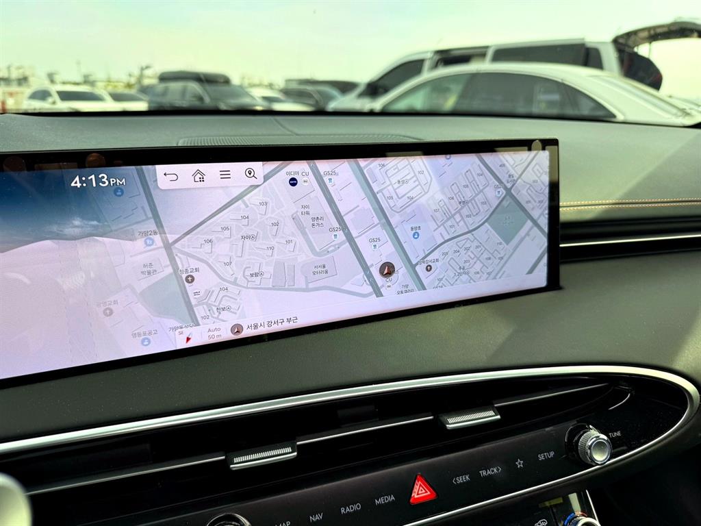 Genesis GV70 - Vista 11