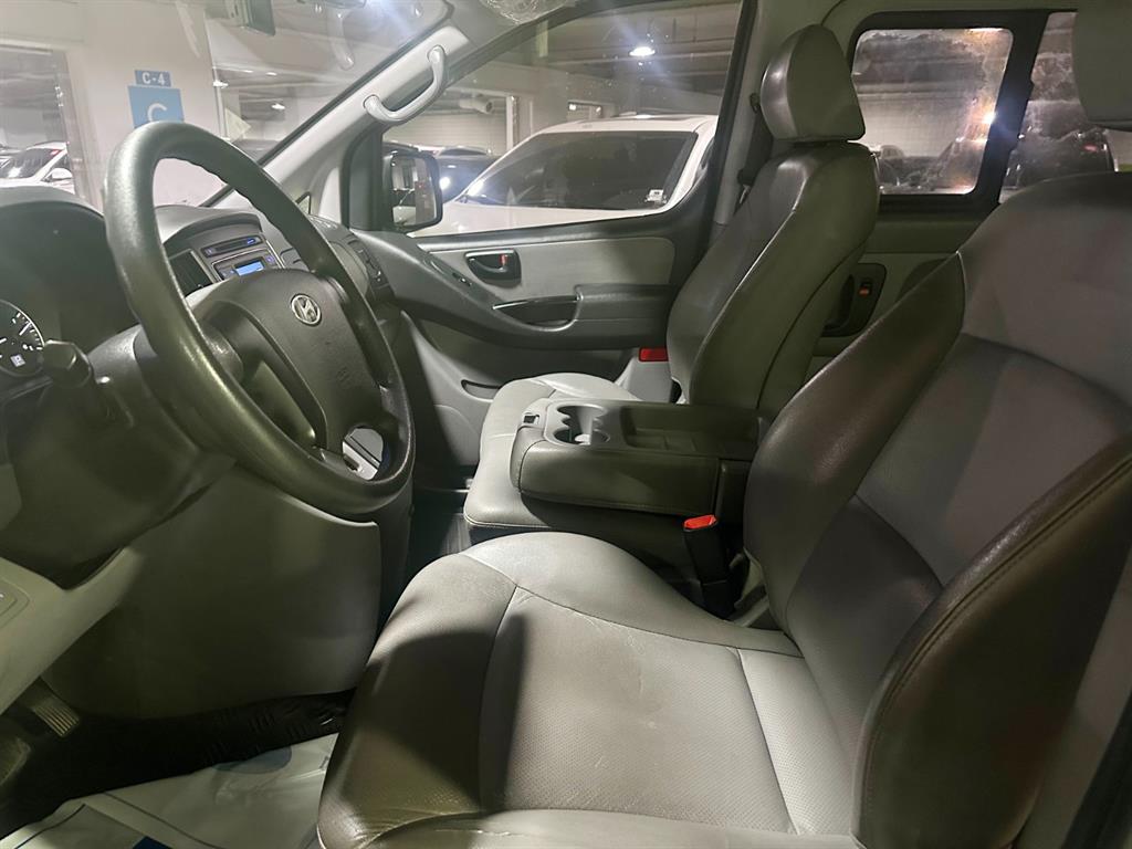 HYUNDAI Starex 2016 Gris - Importación desde Corea - HF Imports Iquique - Foto 13