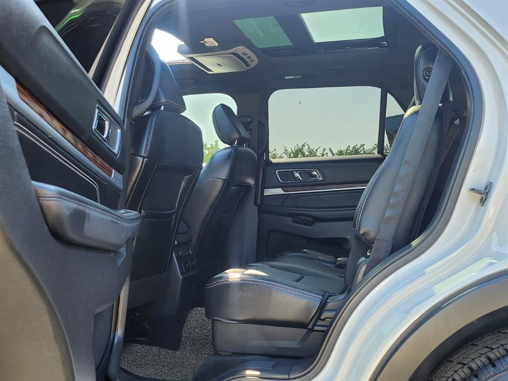 Ford Explorer - Vista 8