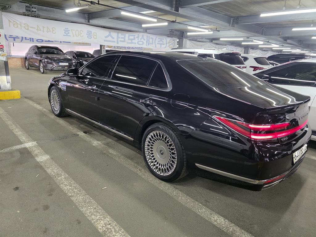 Genesis G90 - Vista 4