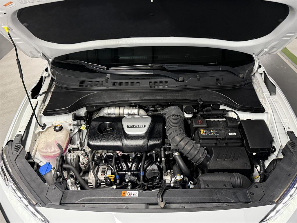 HYUNDAI Kona - Vista 6