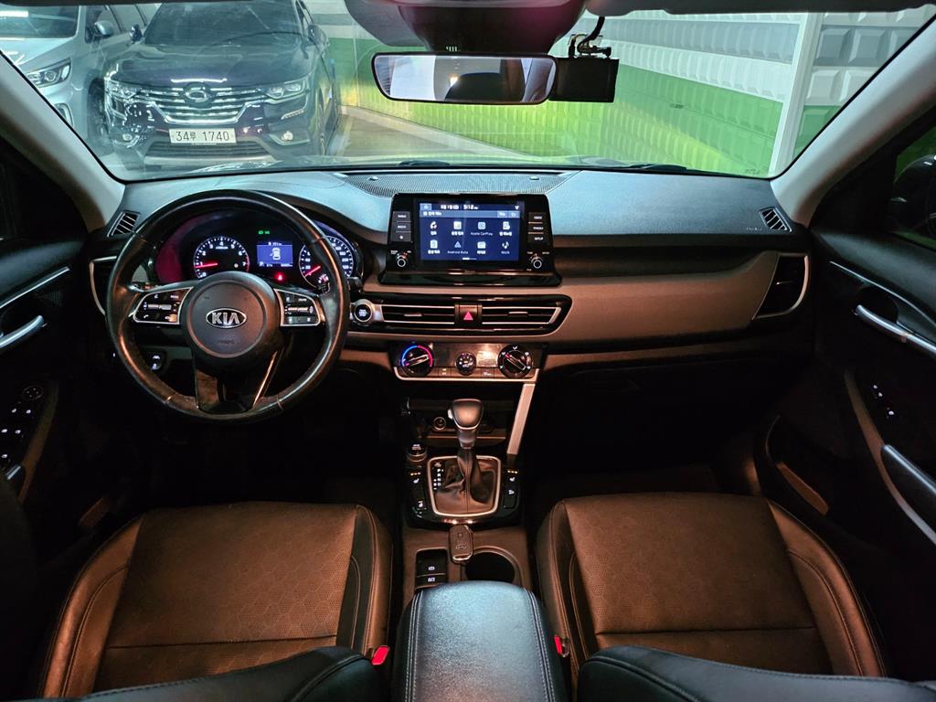 KIA Seltos - Vista 8