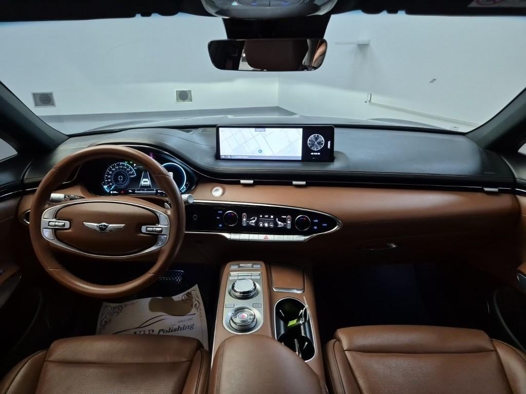Genesis GV70 - Vista 7