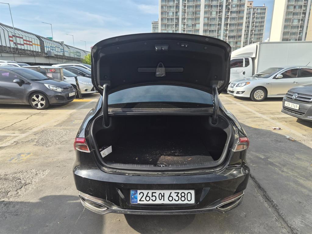 HYUNDAI Grandeur - Vista 5