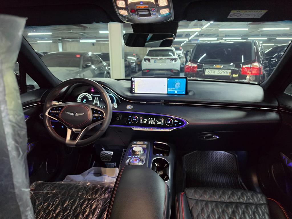 Genesis GV70 - Vista 6