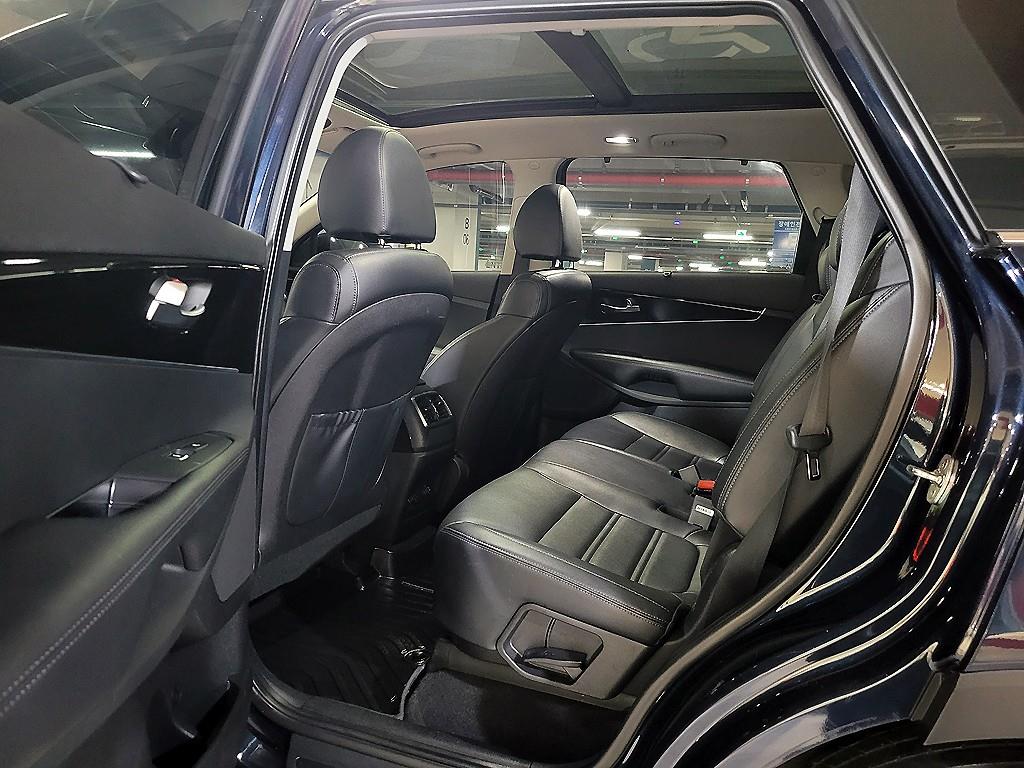 KIA Sorento - Vista 8