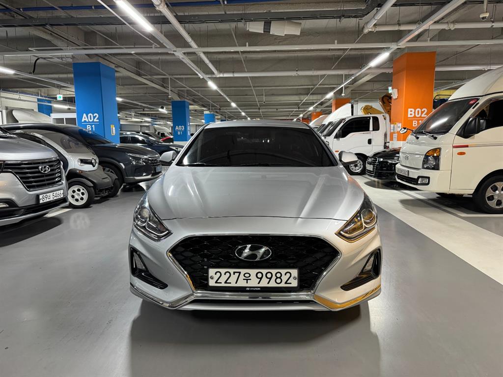 HYUNDAI Sonata - Vista 2