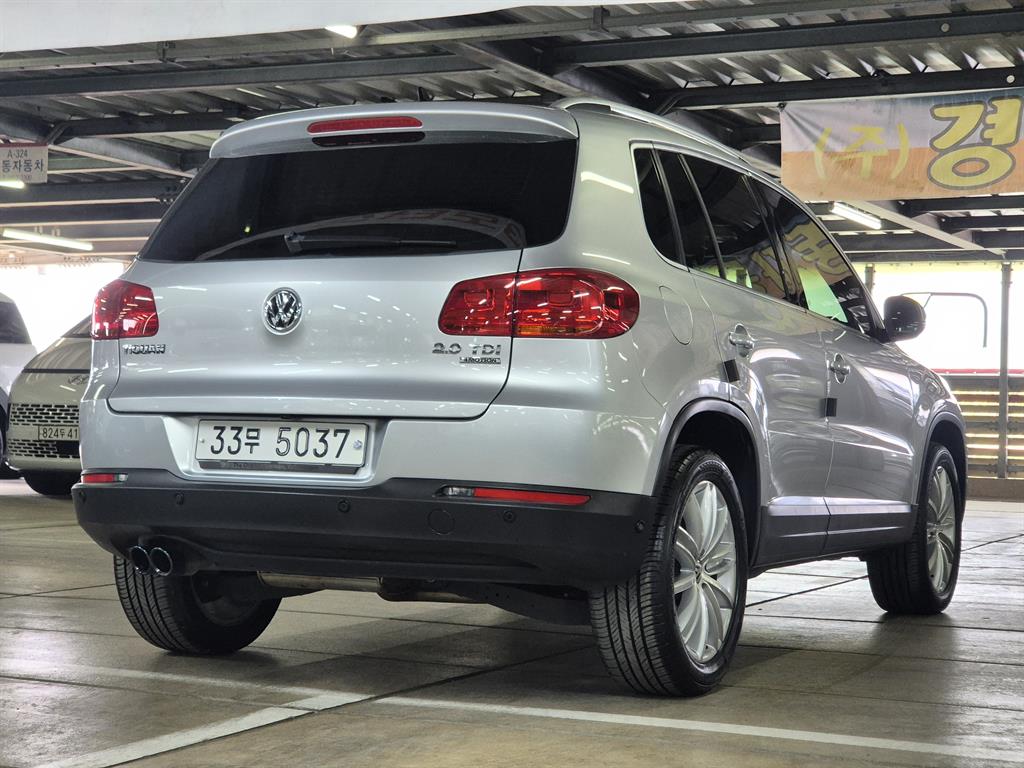 Volkswagen Tiguan - Vista 4