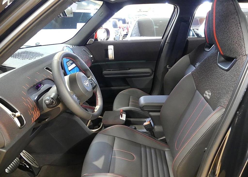 Mini Countryman - Vista 8