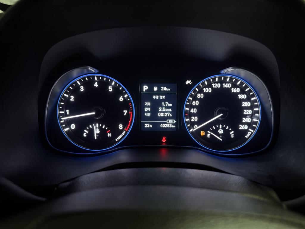 HYUNDAI Kona - Vista 11