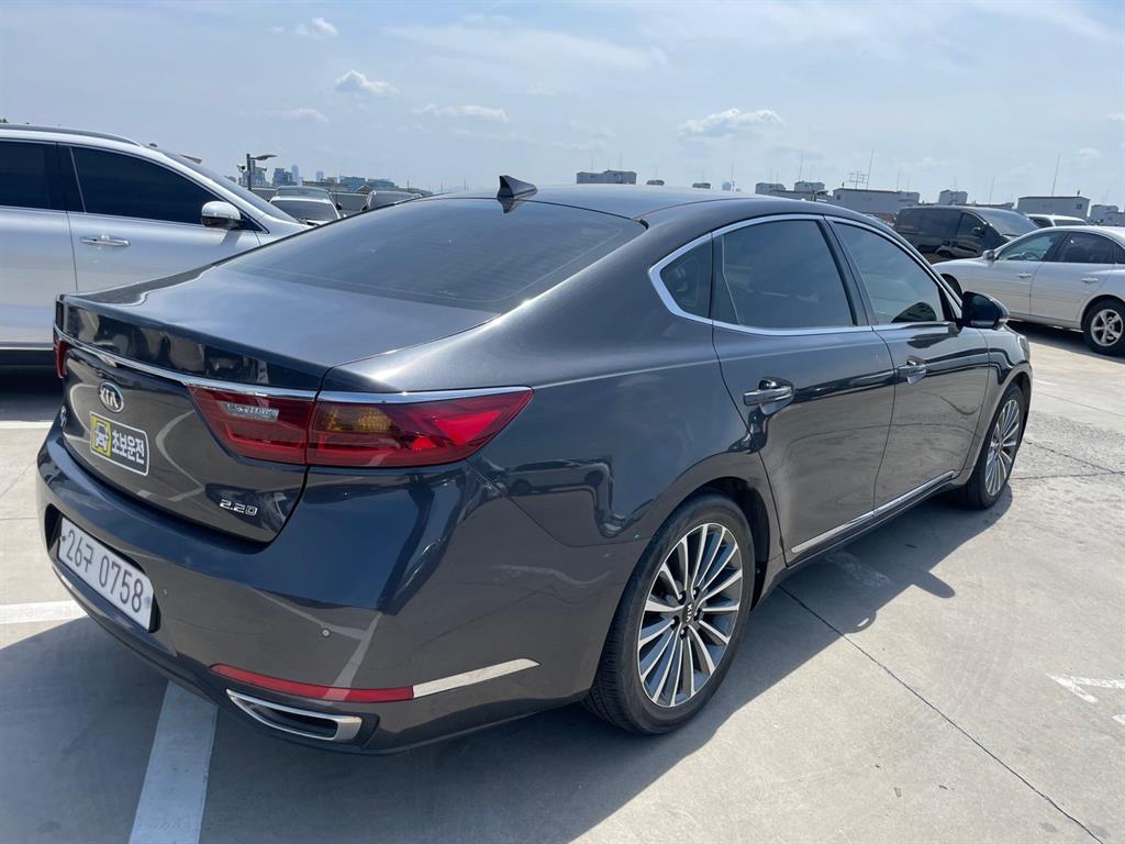 KIA K7 - Vista 5