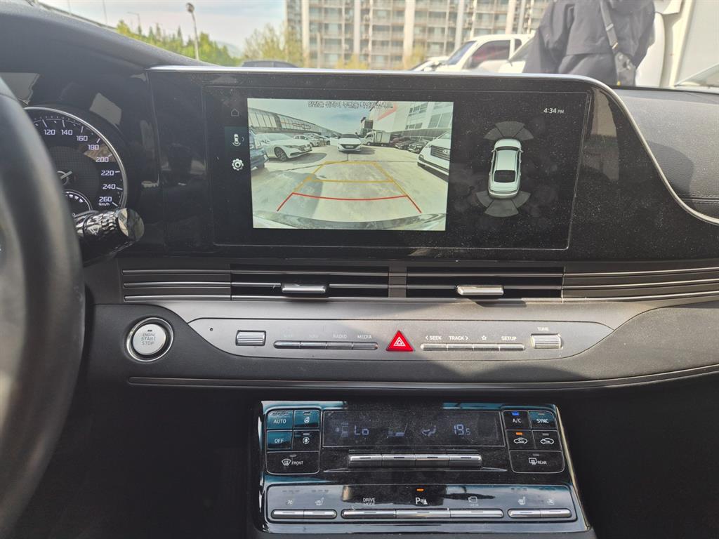 HYUNDAI Grandeur - Vista 10