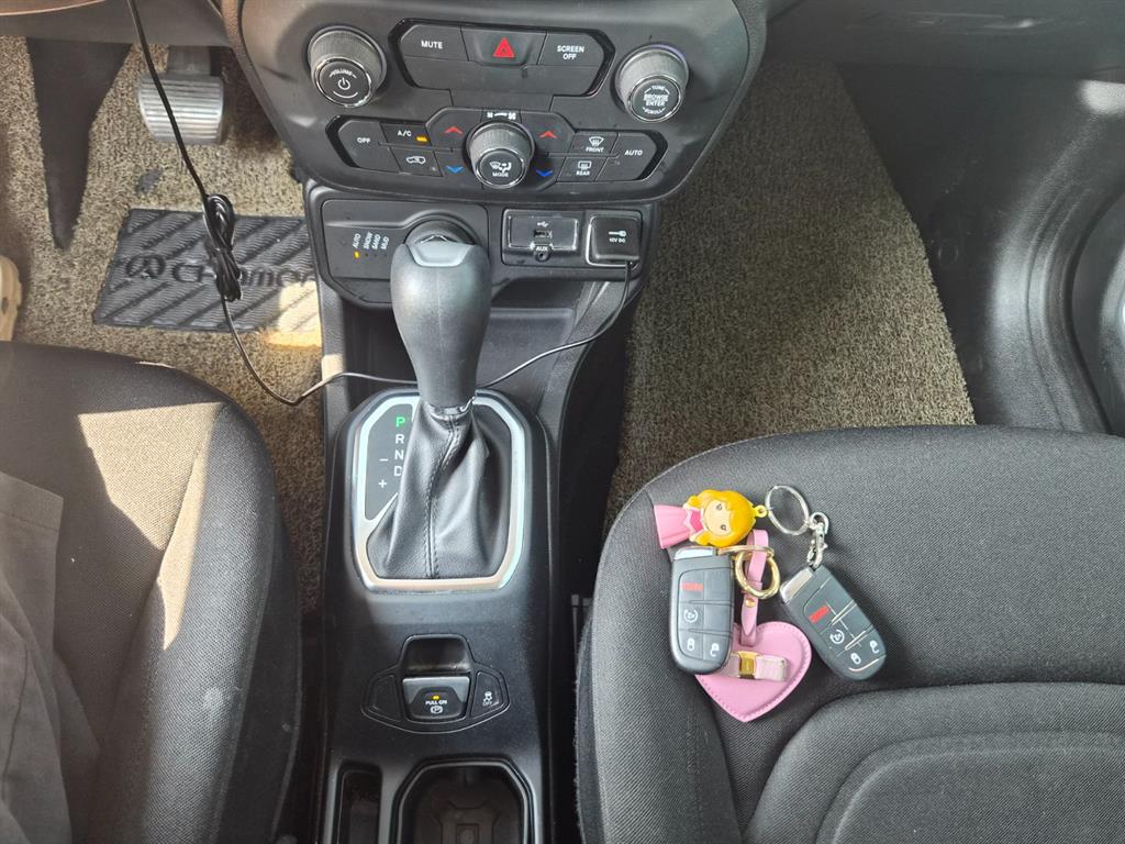 Jeep Renegade 2018 Amarillo - Importación desde Corea - HF Imports Iquique - Foto 13