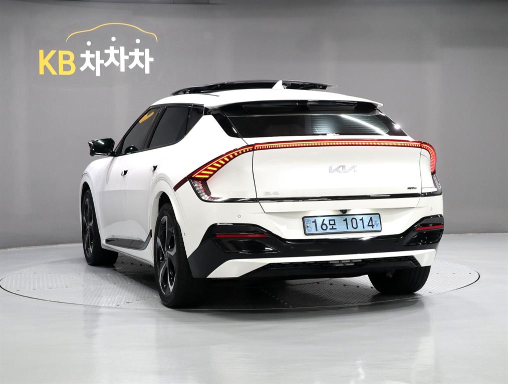 KIA EV6 - Vista 4
