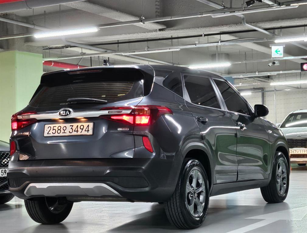 KIA Seltos - Vista 4
