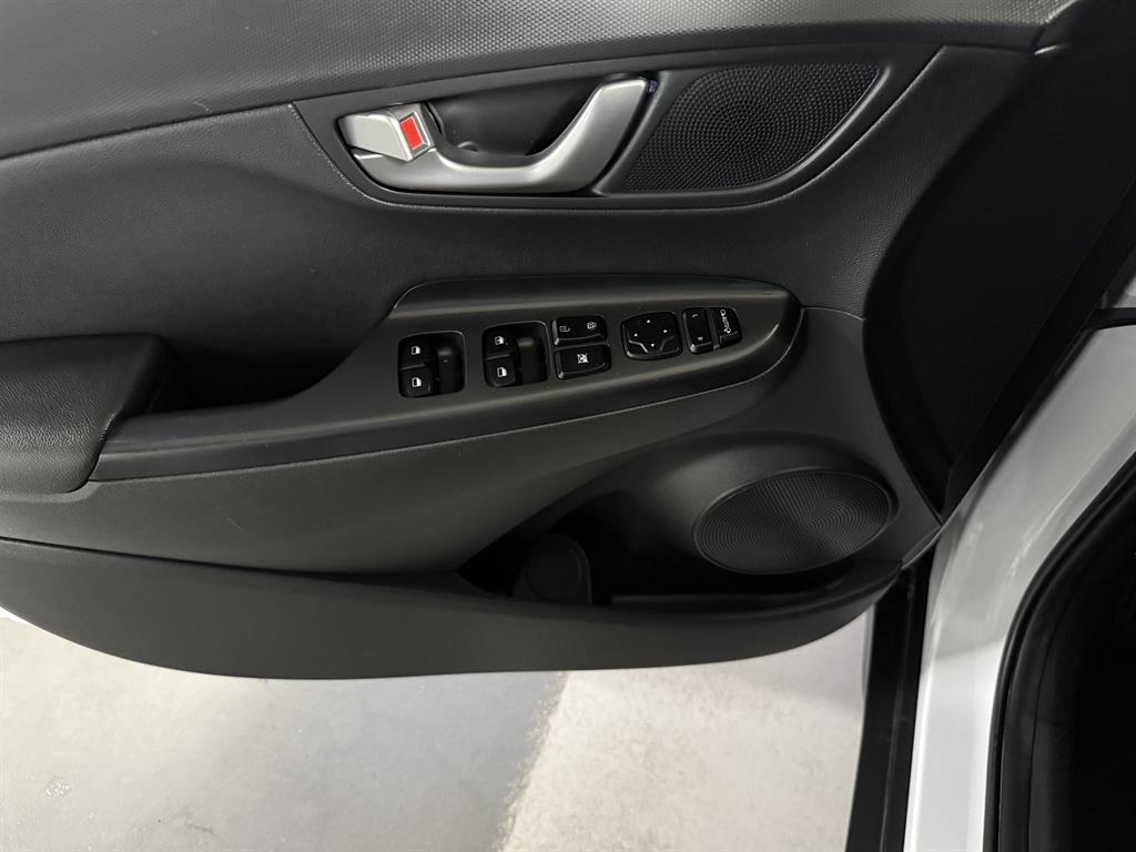 HYUNDAI Kona - Vista 7