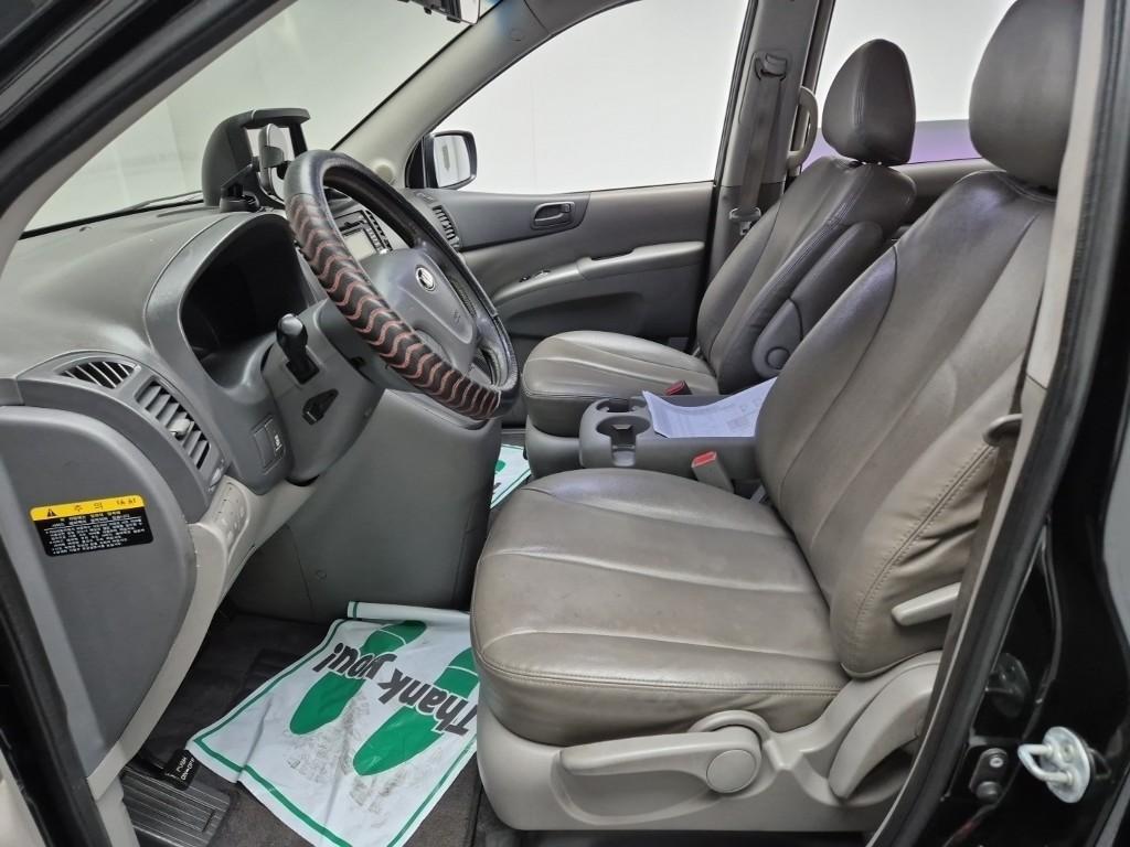 KIA Carnival - Vista 10
