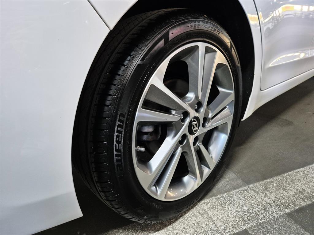 HYUNDAI Avante 2018 Blanco - Importación desde Corea - HF Imports Iquique - Foto 15