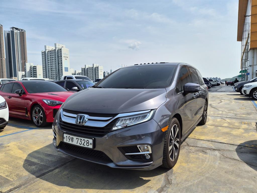 Honda Odyssey 2019 Gris - Importación desde Corea - HF Imports Iquique - Foto 1