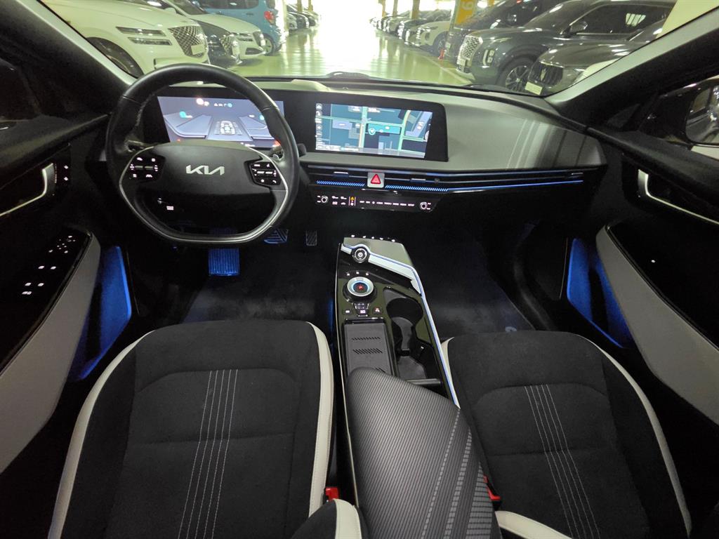 KIA EV6 - Vista 6