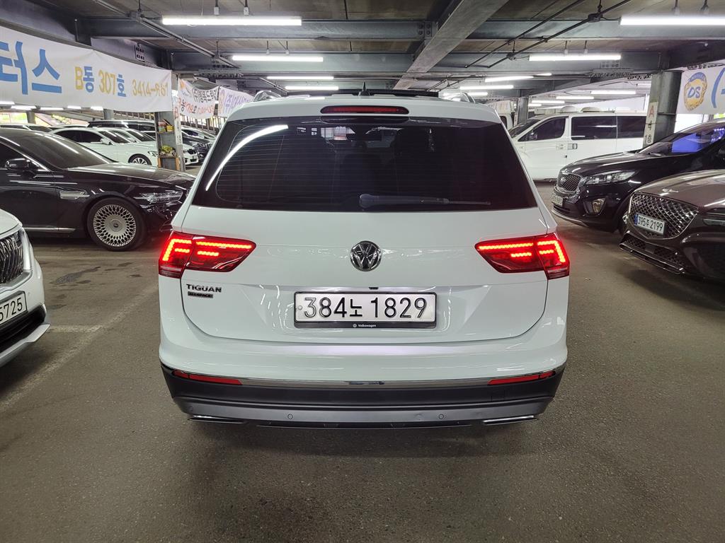 Volkswagen Tiguan - Vista 3