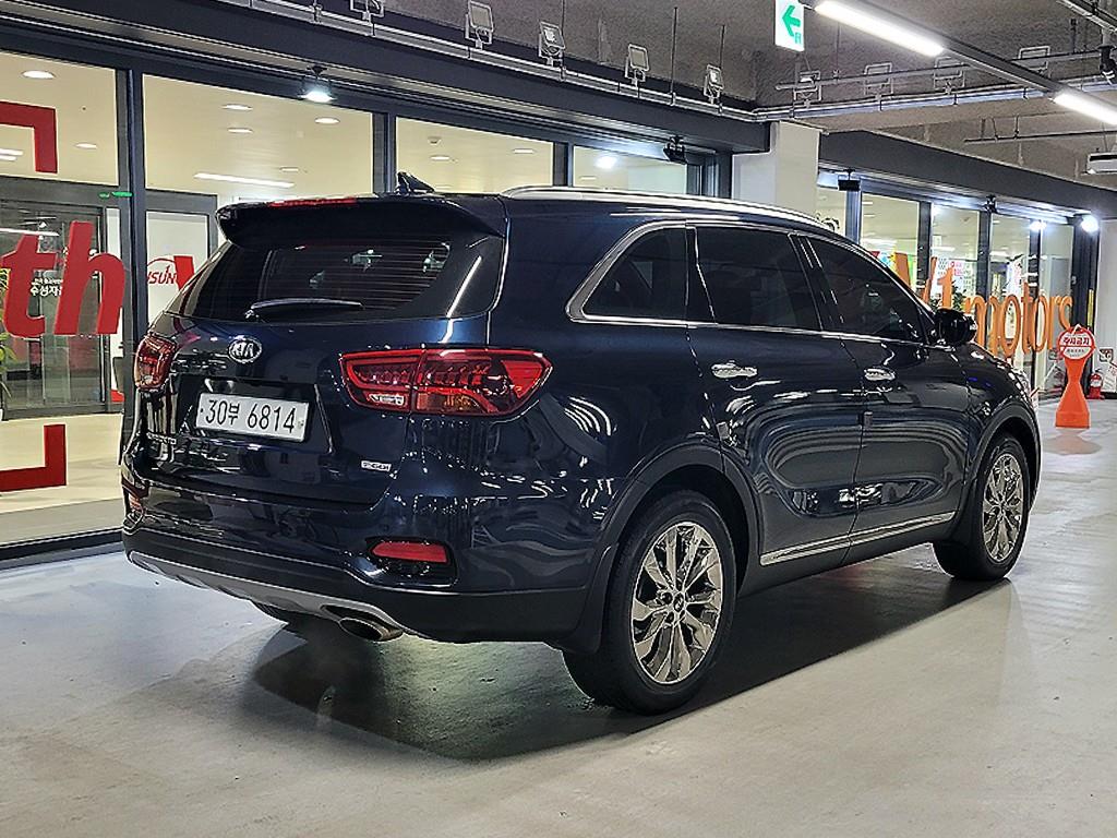 KIA Sorento - Vista 4